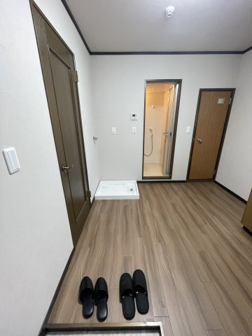 さざなみハイツの玄関