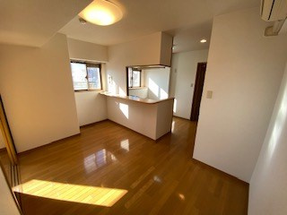 ワコーレエキサイド岡本の居間・リビング