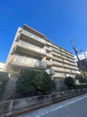 エスタ西宮の外観