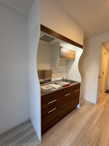 セレニテ神戸ミラクシュッドのキッチン