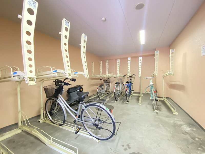 サムティ心斎橋EASTの駐車場|カースペースがあります