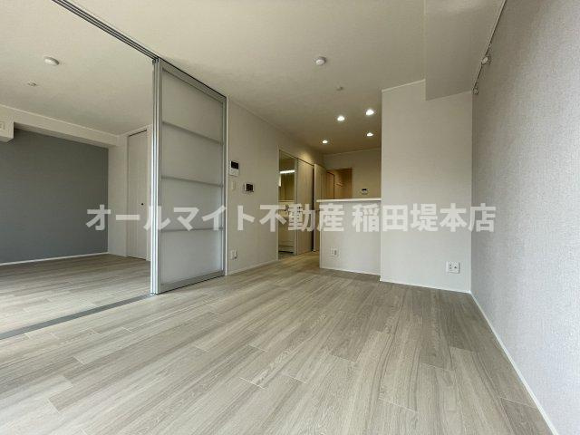 川崎市多摩区登戸のアパートの居間・リビング