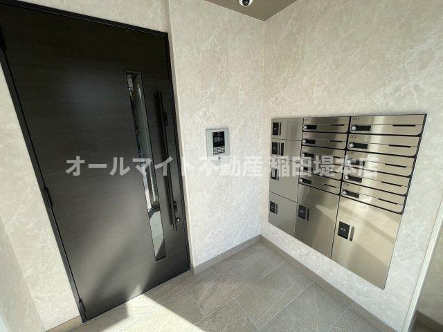 川崎市多摩区登戸のアパートのエントランス