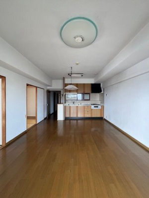 【居間・リビング】 | ホワイトキャッスル折尾東（C-10）