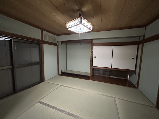 阿南市津乃峰町戎山中古戸建の和室