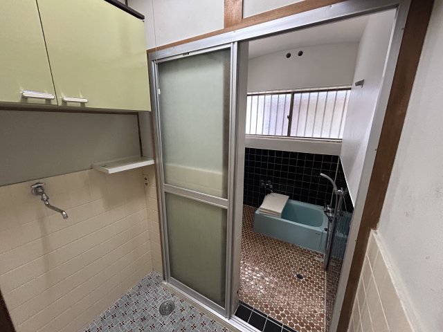 阿南市津乃峰町戎山中古戸建の脱衣所