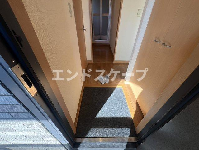 レトアフリーゼBの玄関|高崎、前橋エリアのお部屋探しはエンドスケープまで！お客様の理想お聞かせ下さい♪