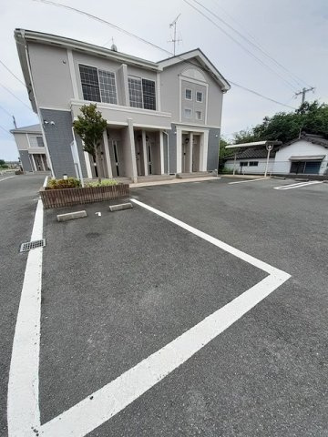 メゾンドアンジュＢの駐車場|カースペースがあります