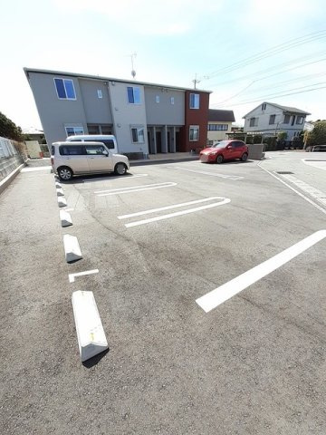 ウィステリア　Ａの駐車場|駐車場があります