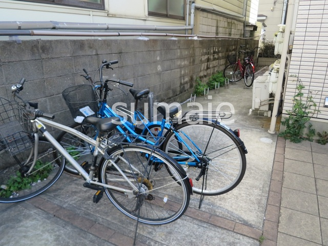 フローラ平井のその他共用部分|自転車置場です。