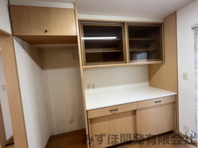 東村山郡中山町あおば5-3のキッチン|キッチンの収納です