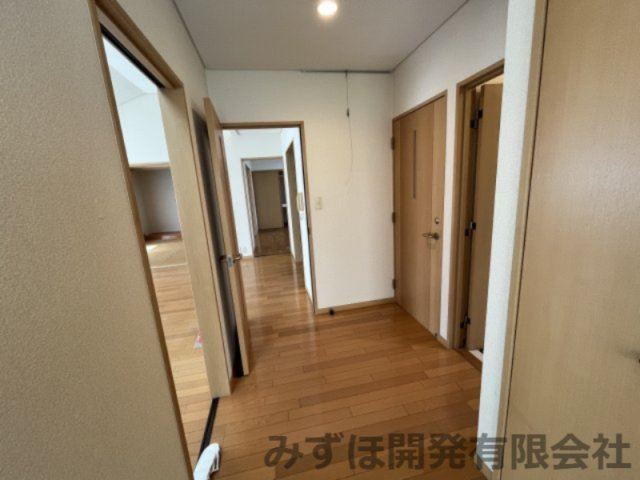 東村山郡中山町あおば5-3のその他|9/4　玄関からつながる廊下です