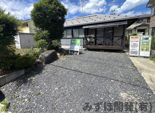 東村山郡中山町あおば5-3の駐車場|駐車スペースも確保できます。