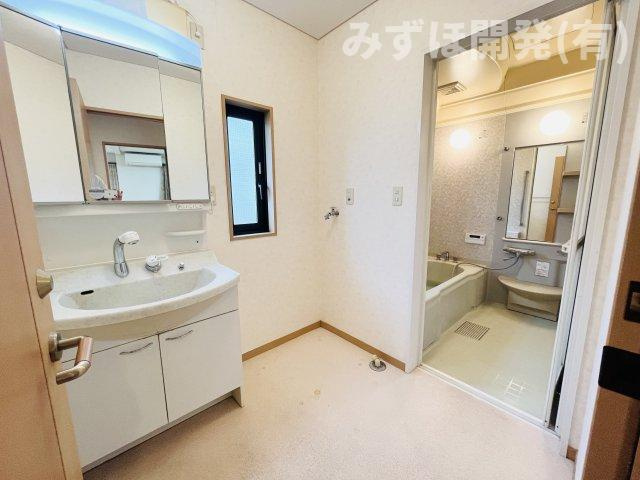 東村山郡中山町あおば5-3の洗面所|脱衣、洗面スペースです。