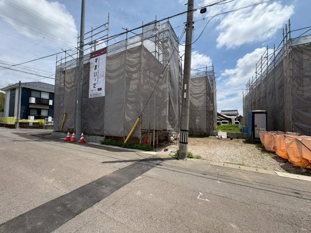リーブルガーデン　各務原市那加前野町一丁目　全7区画分譲の前面道路含む現地写真|「現地（2026年5月30日）撮影」　
■外観写真　
■ヤマダ不動産　株式会社リライフ　