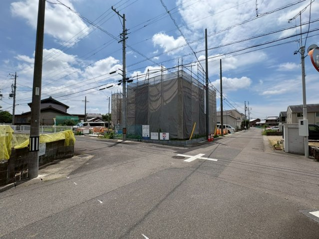 リーブルガーデン　各務原市那加前野町一丁目　全7区画分譲の前面道路含む現地写真|「現地（2026年5月30日）撮影」　
■全体写真　
■ヤマダ不動産　株式会社リライフ　