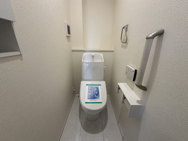 神戸市垂水区名谷町１期新築戸建２号棟のトイレ