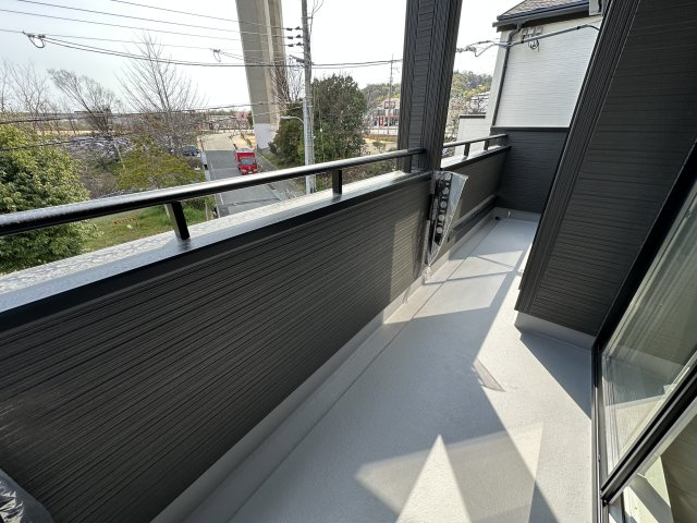 神戸市垂水区名谷町１期新築戸建２号棟のバルコニー
