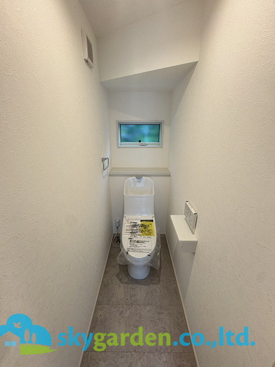 鎌倉市浄明寺4丁目　新築戸建　全2棟１号棟のトイレ|コンパクトで使いやすいトイレです