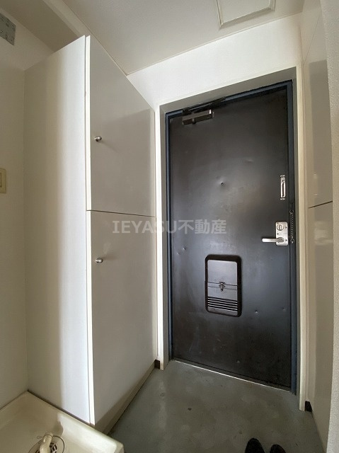 広瀬北ビルの玄関