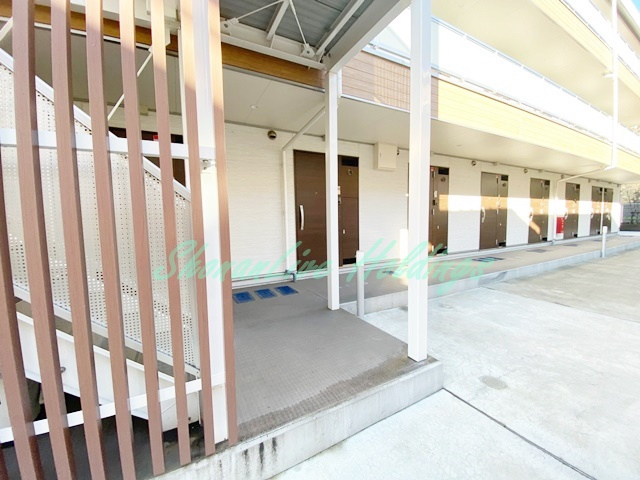 横浜市栄区笠間３丁目の賃貸マンションのエントランス|毎日通るエントランス♪