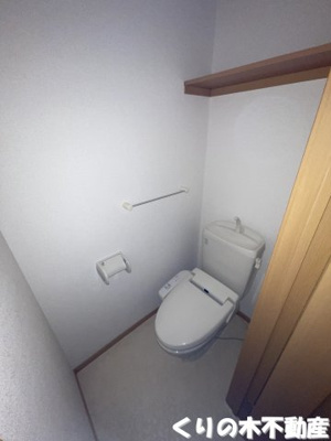 【トイレ】 | ポレール | 落ち着いた色調のトイレです