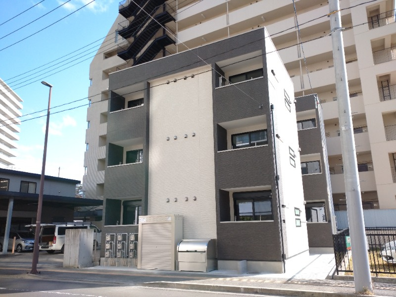 R-SMARTアゼリア仙台の外観