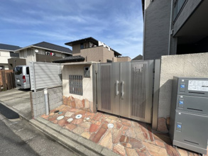 【エントランス】