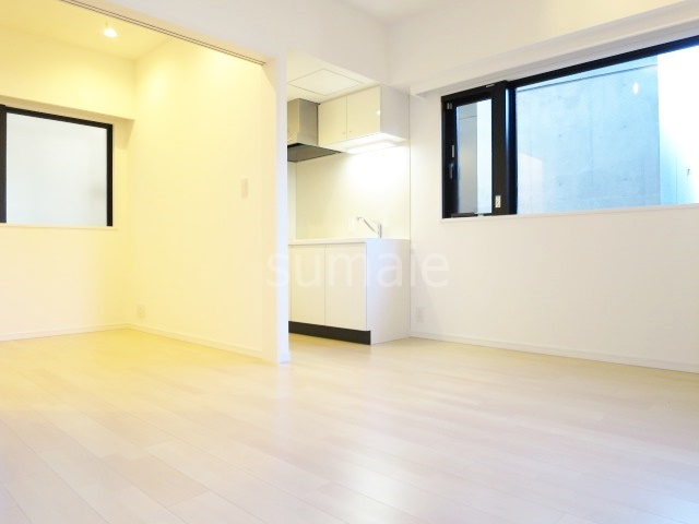 シエルトゥールロジュマンの居間・リビング|メインスペースは解放感があります♪