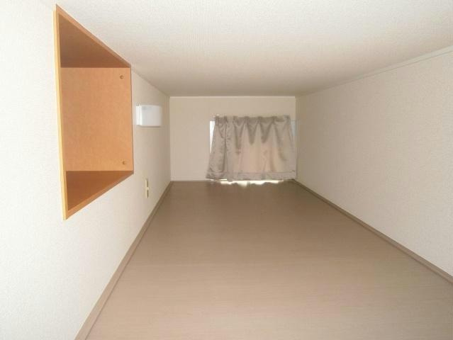 レオパレスゴールドストーンのその他|ＴＶ台付のロフト