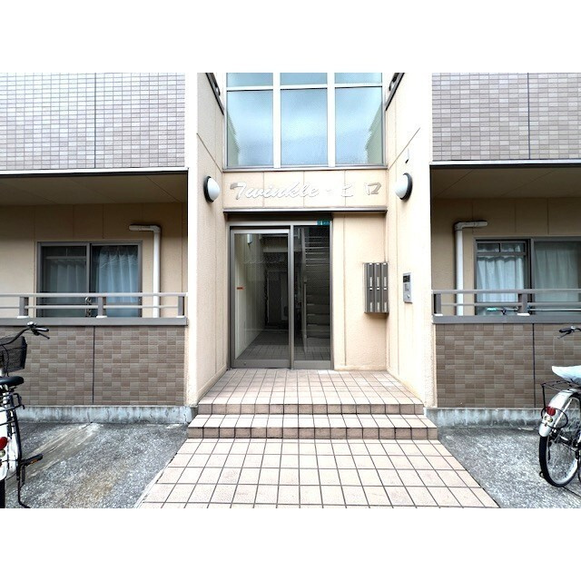 ツインクルヒロのエントランス