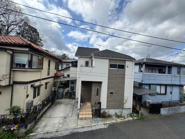 狭山市中央3丁目中古戸建の前面道路含む現地写真