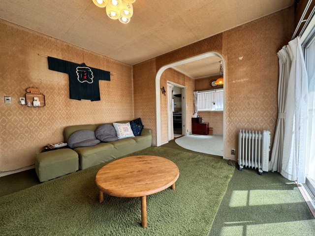 狭山市中央3丁目中古戸建の居間・リビング