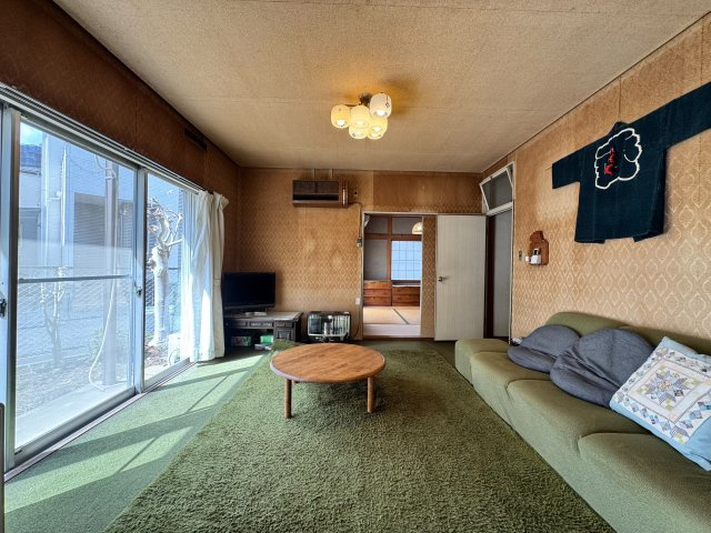 狭山市中央3丁目中古戸建の居間・リビング