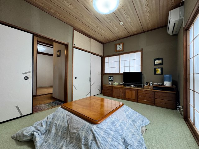 狭山市中央3丁目中古戸建の玄関