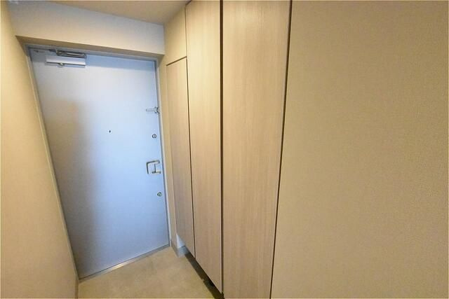 ブリリア三河島ステーションフロントの玄関