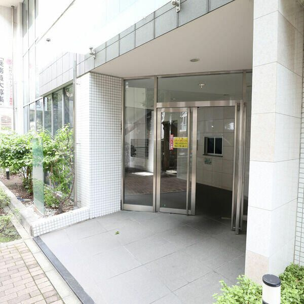 パークフロントのエントランス