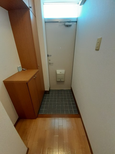パストラルコートの玄関