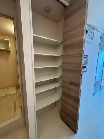 アクシア西本町の収納|※別のお部屋の参考写真です