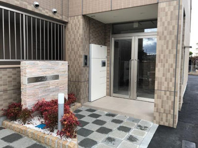 【外観】 | コンフォート | 外観写真（昼）