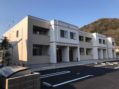 【外観】 | パストラル津倉 | 外観写真（昼）