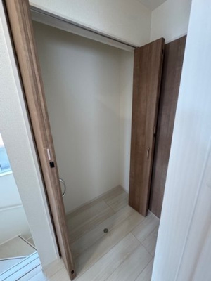 【収納】 | 堺市南区晴美台3丁　1号棟 | 2階・廊下収納！掃除道具や消耗品など、2階で使う物を収納しておけば1階まで取りに行く必要がなくなるのも嬉しいポイント。