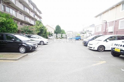 【駐車場】 | フォレストマンション | 敷地内駐車場完備