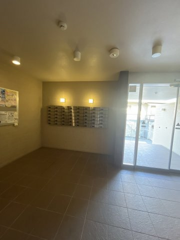 GARDEN HOUSE 大谷町Ⅱのエントランス|ゆとりのあるエントランスです