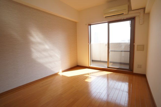 エコロジー宝塚レジデンスの居間・リビング