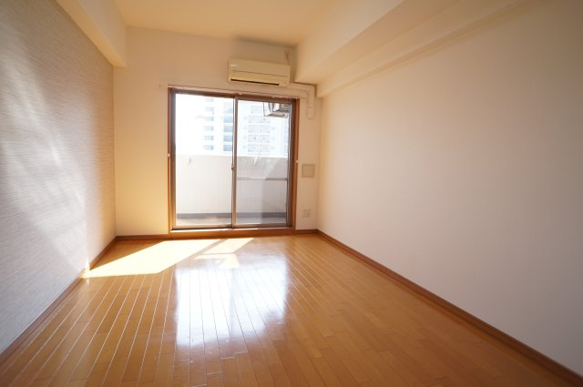 エコロジー宝塚レジデンスの居間・リビング