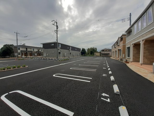 ローザ・ヴィレⅢの駐車場|駐車場完備です