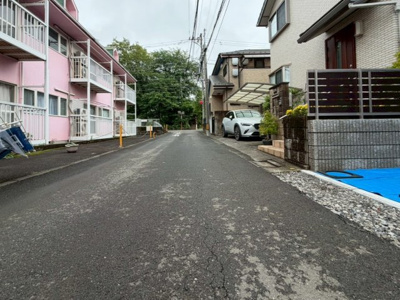 【前面道路含む現地写真】 | 立川市幸町6丁目　新築戸建　【全1棟】