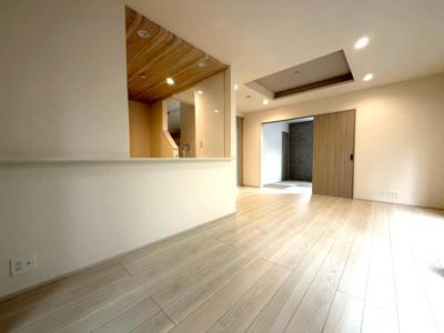 【居間・リビング】 | 立川市幸町6丁目　新築戸建　【全1棟】