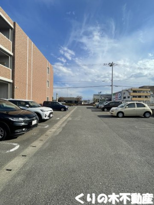 【駐車場】 | 今治セレンディップビル | カースペースがあります